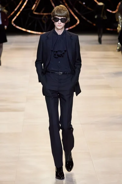 Look 9